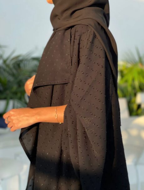عباية قطرية سوداء بالكامل – Z390