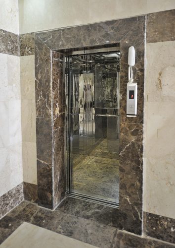 توريد وتركيب مصعد كهربائي ايطالي الصنع من شركة تكنولوجيا المصاعد